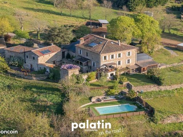 Gîte 21 pièces 604 m²