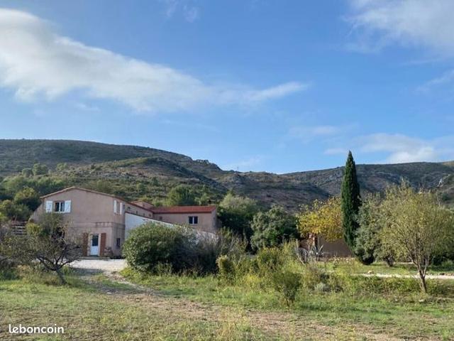 Gîte 23 pièces 647 m²