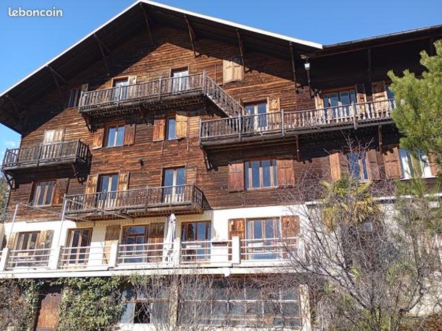 Gîte 30 pièces 828 m²