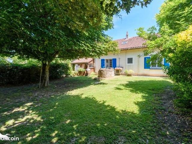 Gîte 6 pièces 264 m²