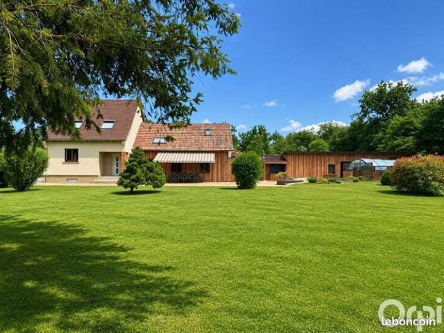 Gîte 8 pièces 240 m²