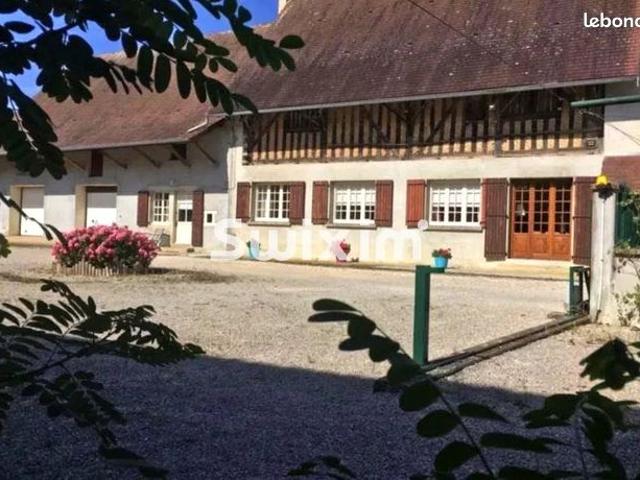 Gîte 8 pièces 319 m²
