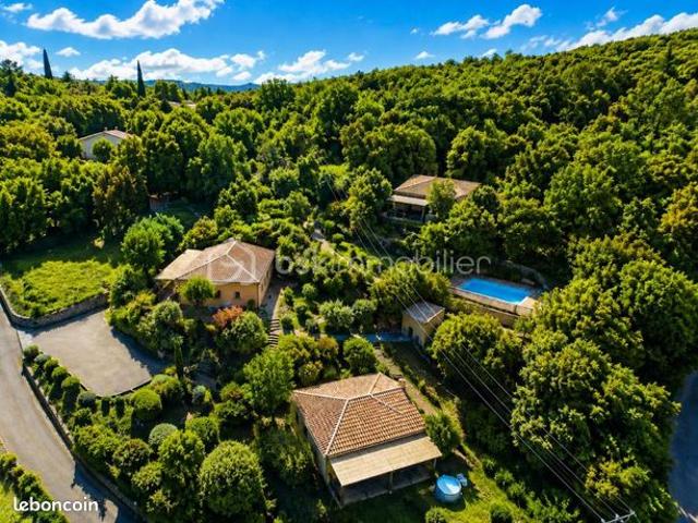 Gîte 9 pièces 210 m²