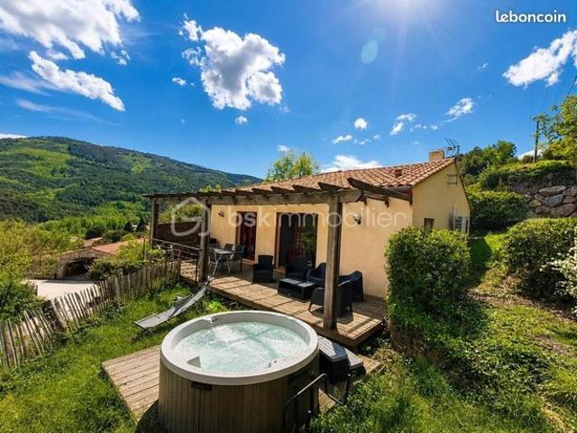 Gîte 9 pièces 210 m²