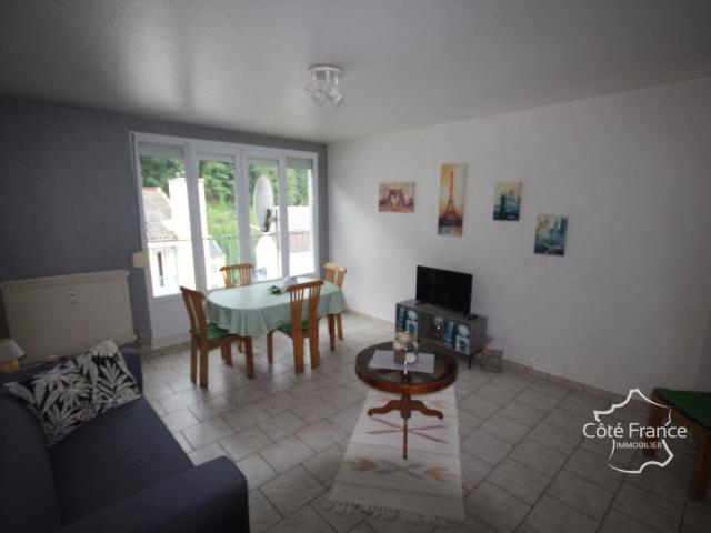 GIVET appartement 3 chambres avec cave privative et garage