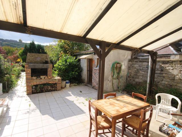 GIVET maison de caractère située proche du centre ville et d