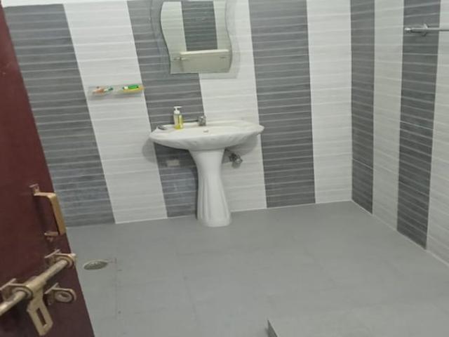Gomti Nagar, Lucknow East 5 Bedroom 1250 Sq. Ft. Builder Floor in Gomti Nagar Lucknow Listing ID: #10315