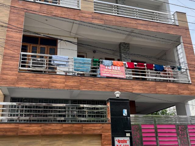 Gomtinagar 2 Bedroom 1100 Sq. Ft. Builder Floor in Gomti Nagar Lucknow Listing ID: #10009