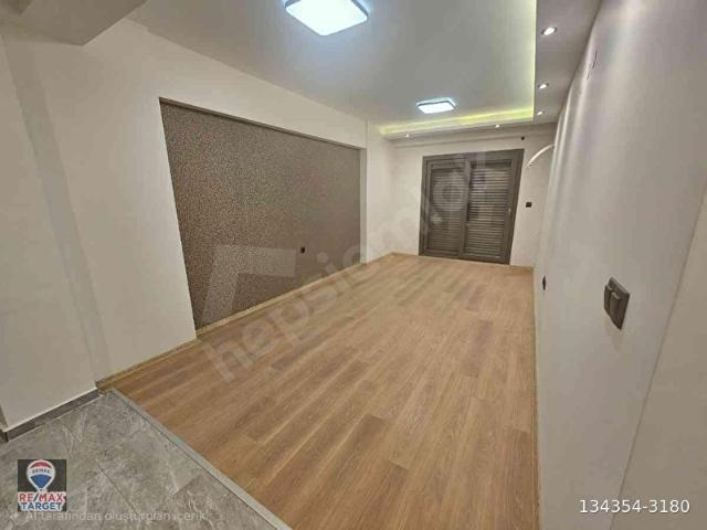 GONCALAR MAHALLESI'NDE SIFIR BINADA MODERN TASARIMLI 2+1 KIRALIK DAIRE