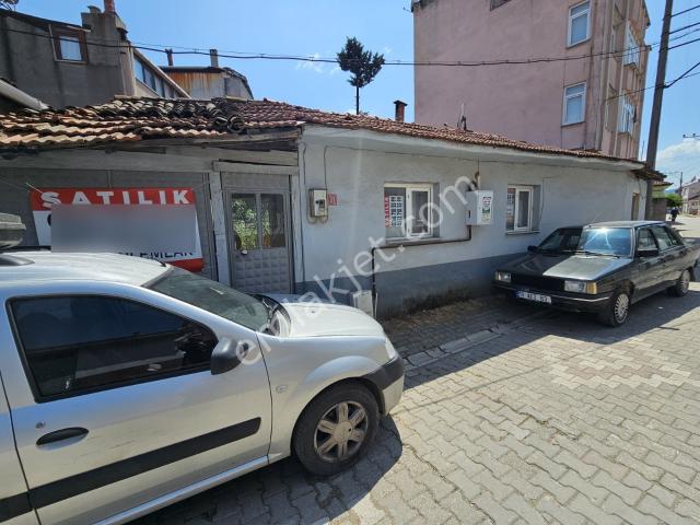 Gönen Sarıköy'de Köyün Merkezin'de Satılık Müstakil Ev
