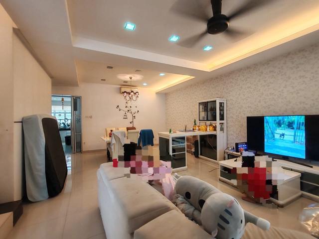 Good buy 2sty terrace link house gated guarded Kemuning full loan