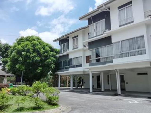Good Buy 3sty townhouse Kota Kemuning