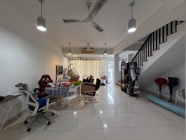 GOOD BUY Double Storey Teres House Elmina Green 1 GuardedNEGO