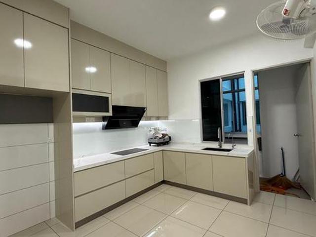 Good CoditionFully Reno Opposite Vangohh CondoPool View3Bed2B2CP