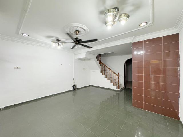 Good Condition 28x55 3R2B Taman Klang Utama 2Sty House Klang