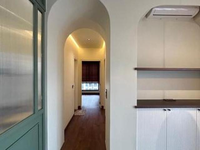 Good condition unit move in and viewing anytime