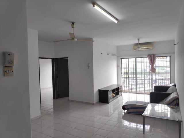 GOOD CONDITION Vista Lavender Apartment KInrara Puchong Suria