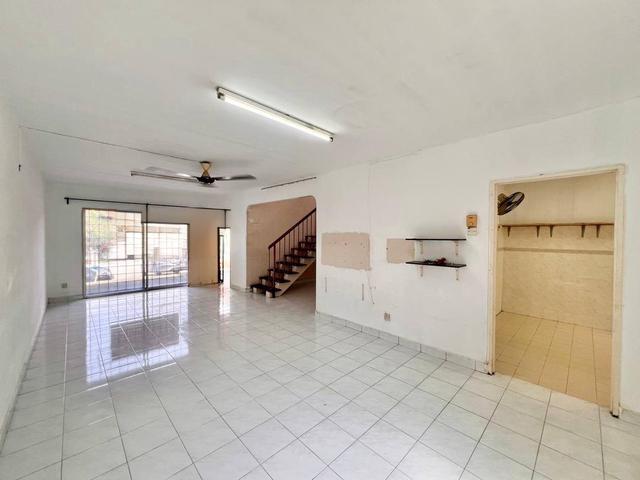 GOOD CONDITION Double Storey House Seksyen 4 Bandar Baru Bangi
