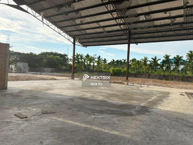 Good Condition Facing Swmming pool Below Market Price Near Telok Gong
