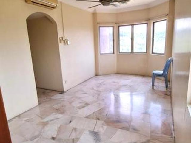 Good condition High Floor Corner Lot Desaminium Flora Lestari Perdana