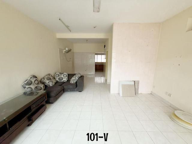Good Condition Kitchen Extended 2 Sty KiaraBandar Botanic Klang