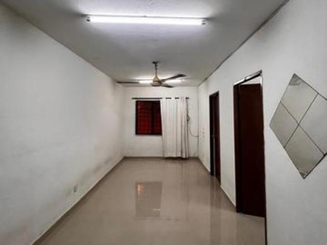 Good Condition Lestari Apartment Damansara Damai