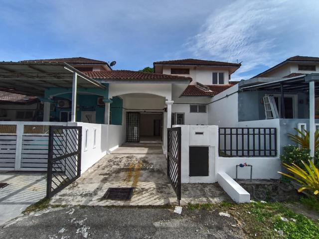 GOOD CONDITION Lorong Mahkota Impian Puncak Alam Single Storey Terrace