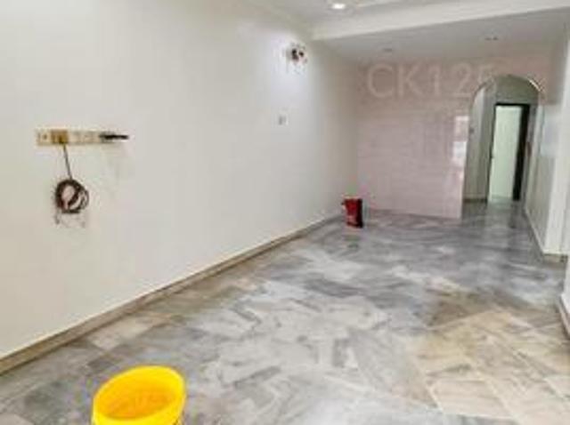 Good Condition Sungai Kapar Indah 15sty House 4R3B Newly Painted Rent