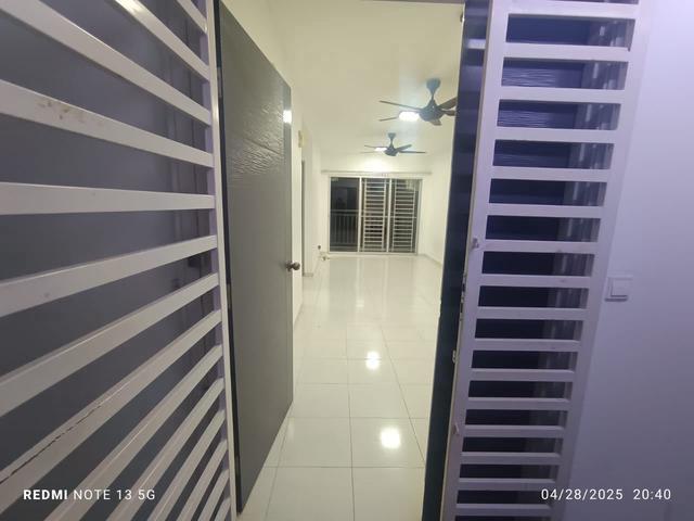 Good ConditionGood UnitLaguna biru 2 kundang Rawang