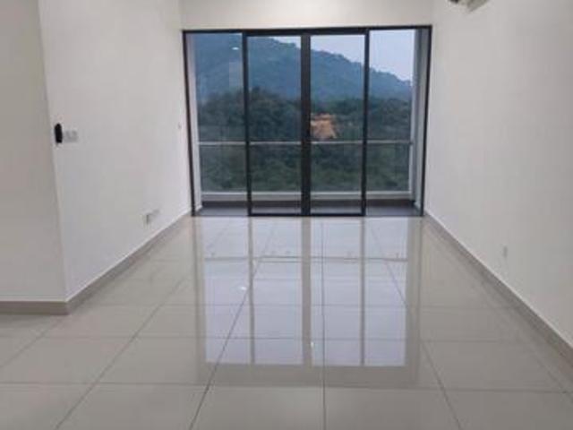 Good ConditionGood UnitLegendview condo rawang