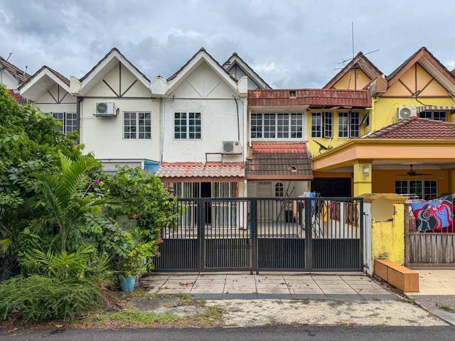 GOOD CONDITIONS Double Storey Terrace Seksyen 19 Shah Alam