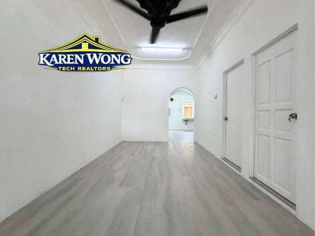 GOOD CONDITIONTAMAN KELADI EXTENDED 1 Storey Terrace House