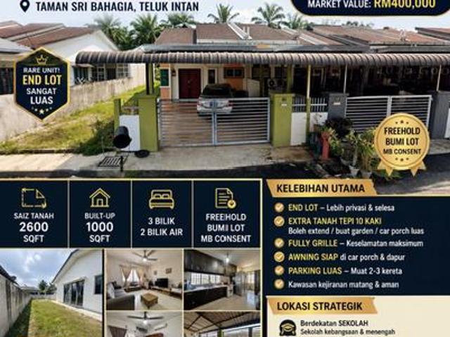 Good extra land on end lot single storey terrace house not to be miss