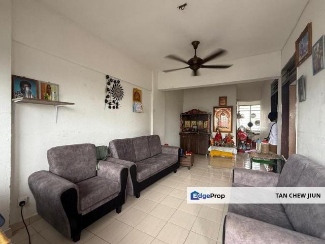 Good Investment Below Market Price Apartment Facing Unblock View with Good rental Income