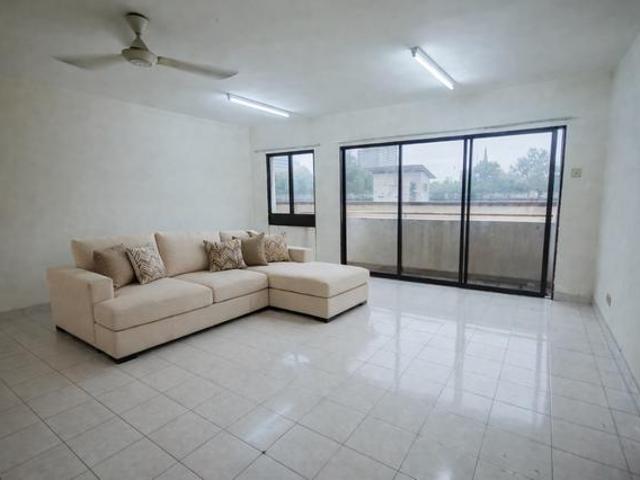 GOOD INVESTMENT Palm Spring Near IOI Damansara Near MRT