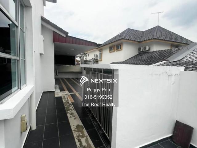 Good location, near to hawker center, renovated unit