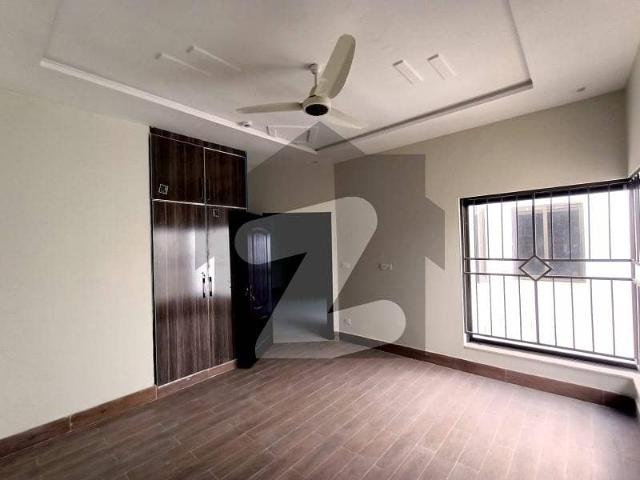 Good Location House Of 10 Marla In DHA Sector A Rachna Villas Is Available