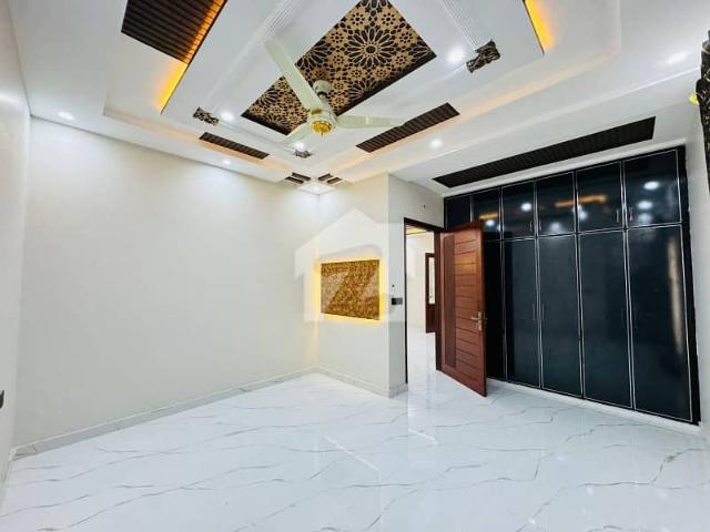 Good Location In DC Colony Bolan Block Of Gujranwala, A 10 Marla House Is Available