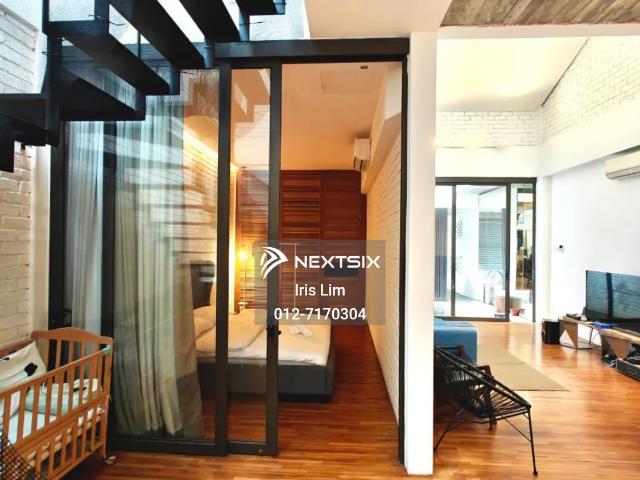 Good location, Walking distance to ACS primary & High School, Wet markets, food courts, other shops