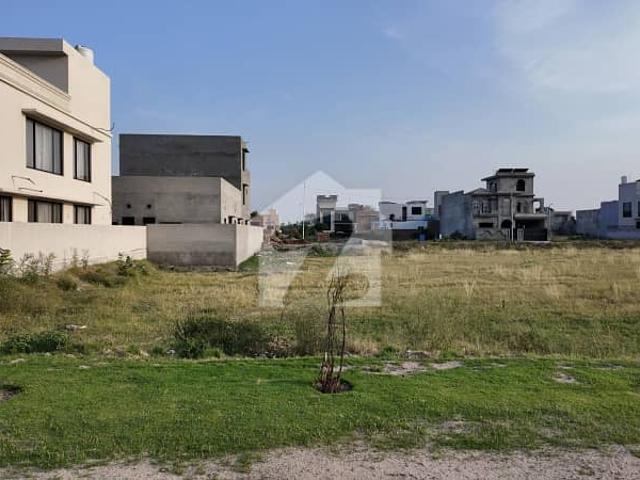 Good Location 5 Marla Residential Plot Situated In Bankers Avenue Cooperative Housing Society For sale