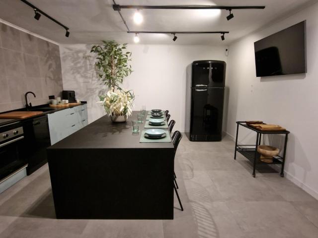 Good looking 4 bedroom flat in Barcelona
