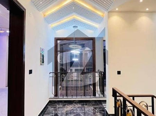 Good Prime Location 20 Marla House For sale In Wapda Town Phase 1
