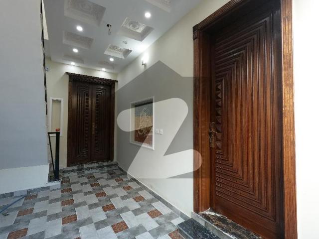 Good Prime Location 5 Marla House For sale In Samanabad