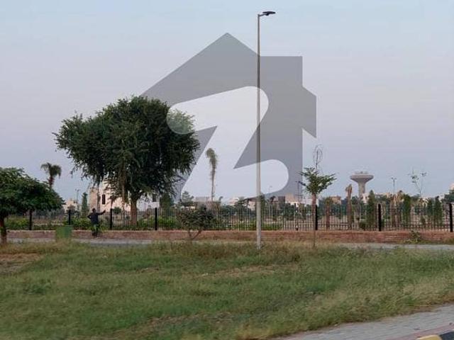 Good Prime Location 5 Marla Residential Plot For sale In Royal Palm City Block F