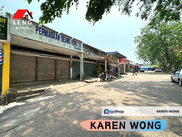 GOOD PRICE 1.5 Storey Terrace Shoplot for Sale @ TAMAN SEMARAK Near Padang Temusu