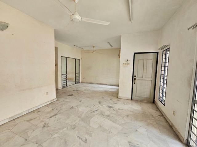 GOOD UNIT GOOD CONDITION Putra Heights Putra Indah
