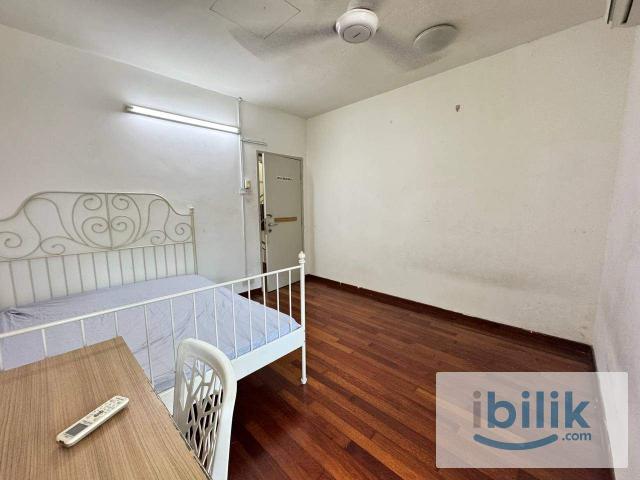 [GOOD VALUE] Klang Middle Room | Fully Furnished | Near LRT | Wifi And Aircond Available