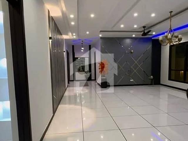 Good 666 Square Yards House For Sale In DHA Phase 8