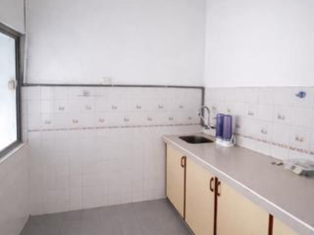 Goodyear Court 6 Apartment Subang Jaya Middle Floor