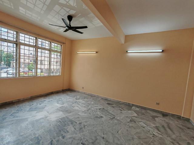 Goodyear Court 8 3 Bedrooms Unit for Rent